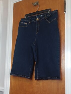 INC Denim Bermuda Shorts Sz.16.  L.14". R.11". W.36".  Dark Wash.  EUC!